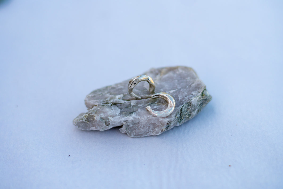 Ear cuff